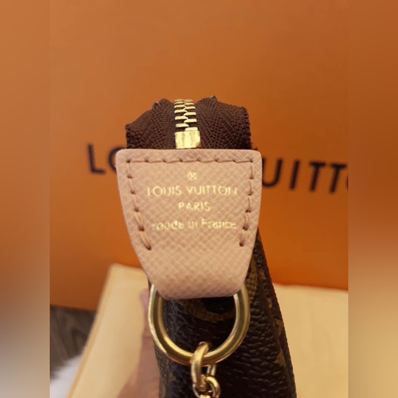 Limited Edition "I Rue Scribe Paris" Mini Pochette Accessories - Picture 3 of 16